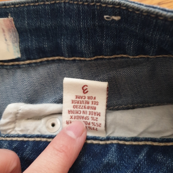 Almost Famous Lace Jean Shorts 3 - Picture 4 of 4